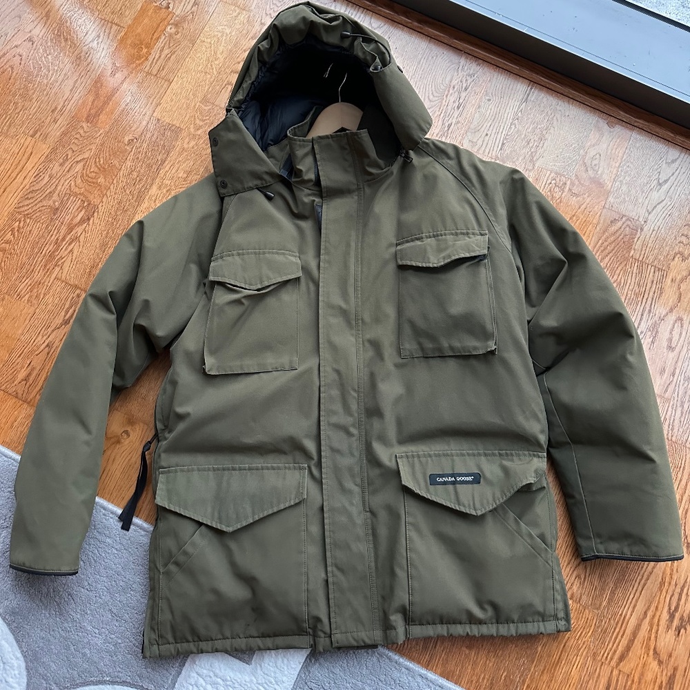 Canada Goose Parka Mens M - Khaki